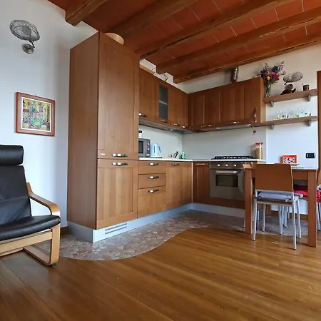 Casa Giulio In 勒泽诺