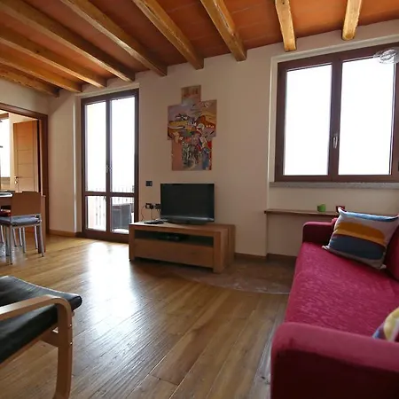 Casa Giulio In Апартаменты Лезено